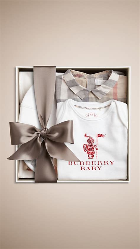 burberry cotton six-piece baby gift set|Newborn Baby Gift Sets .